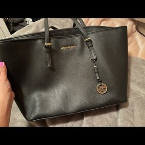 Michael kors tote bag